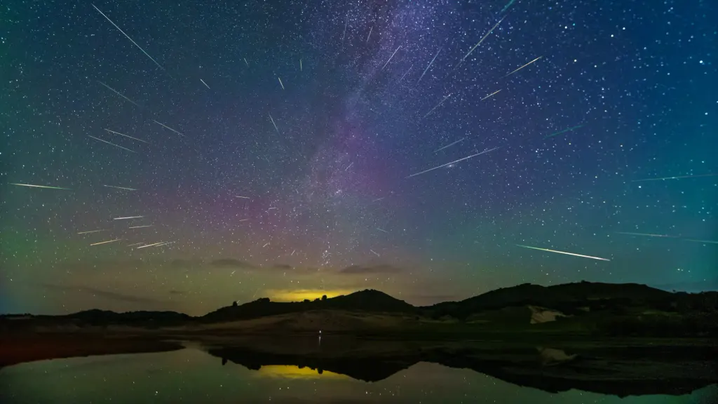 八月星空：行星巡游、两次日食和一颗恐怖的星星 图片