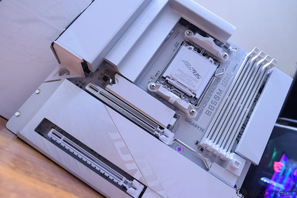 技嘉B850M AORUS Stealth ICE主板评测：低调而坚固的mATX美学 图片