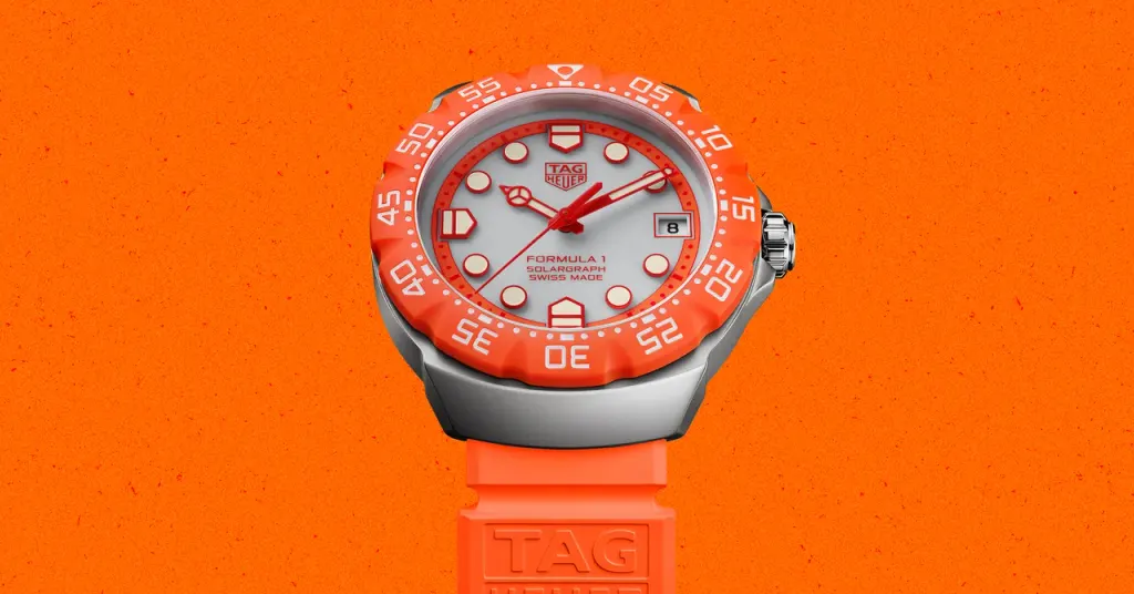 TAG Heuer 推出限量版橙色金属 F1 太阳能腕表 图片