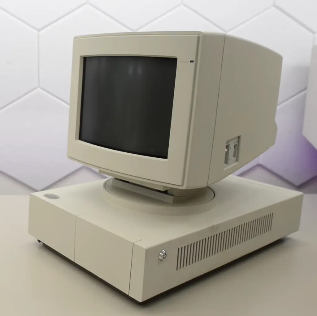 罕见IBM PC原型机修复成功 图片
