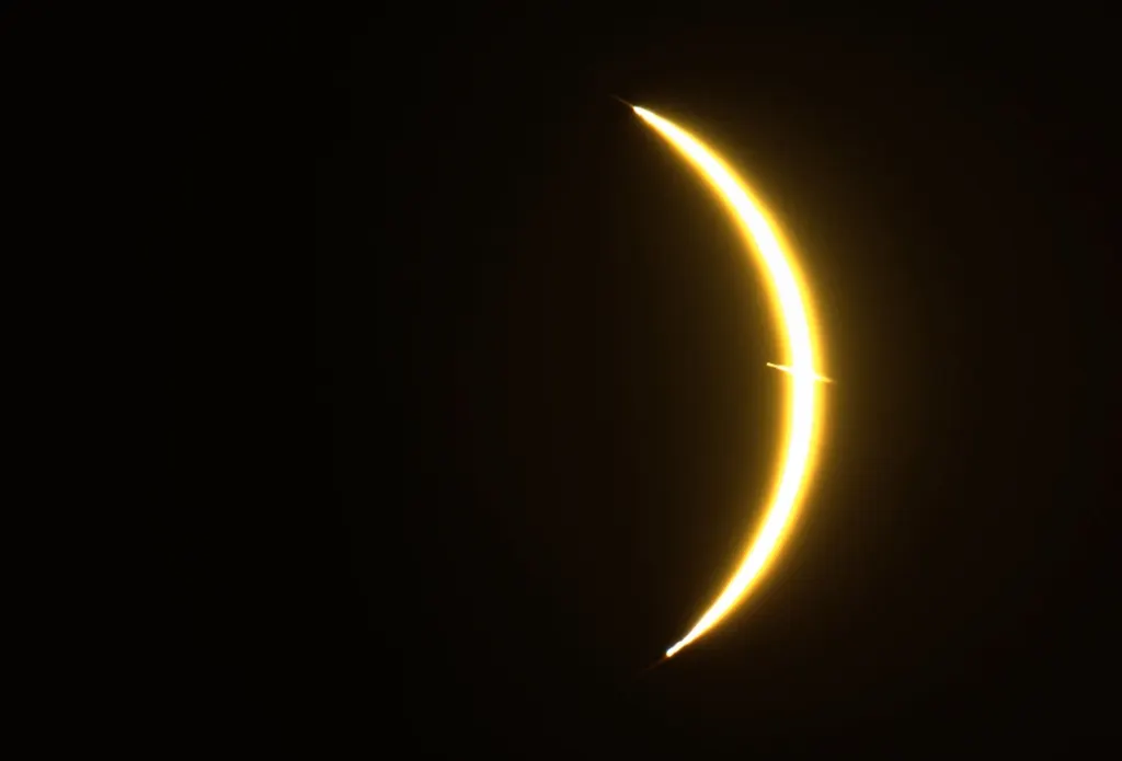 NASA发布神秘天文现象：可能是流星 图片