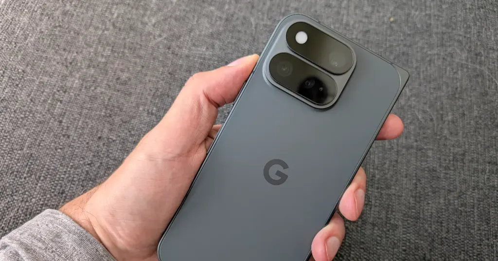 谷歌Pixel 11 Pro Fold折叠屏手机：改进但仍有不足 图片