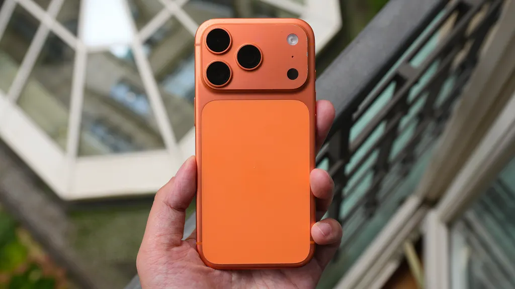 iPhone 17 Pro 使用一年未装保护壳：现在的样子如何 图片