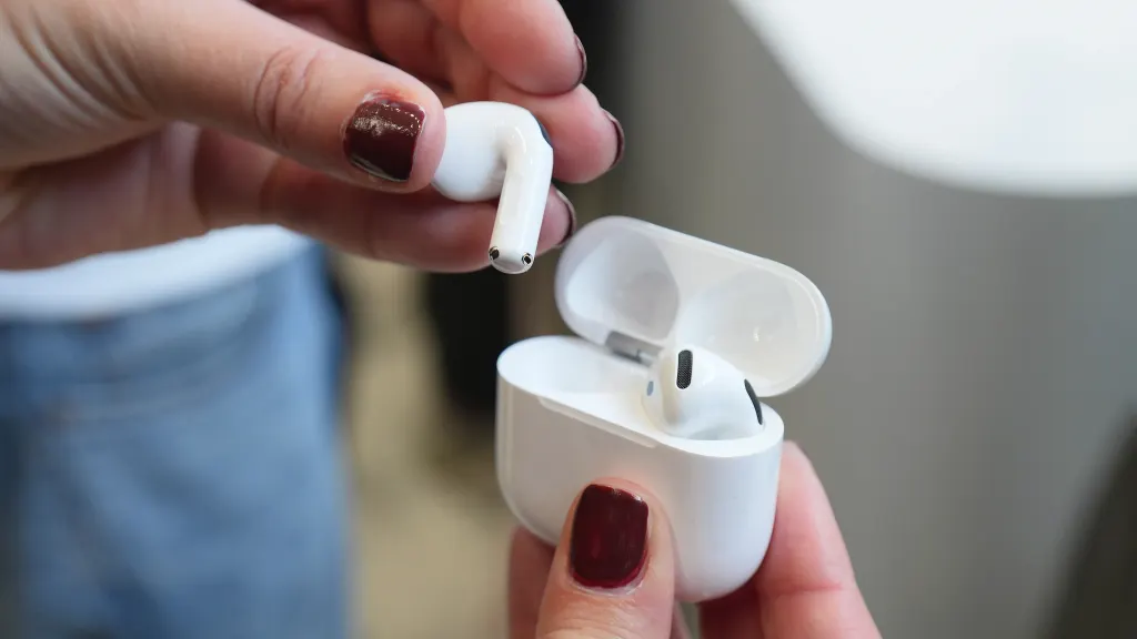 AirPods 5评测：ANC功能全系标配，价格更亲民 图片