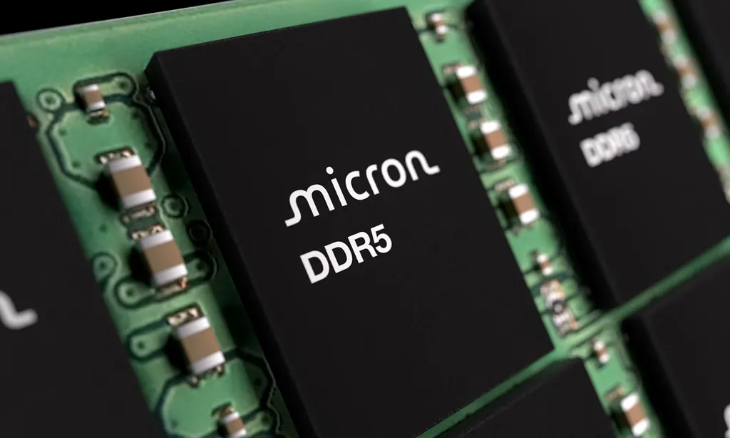 美光演示全球首款512GB DDR5模组，单机可达12TB、最高9200 MT/s 图片