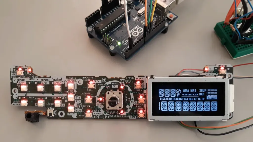用Arduino驱动索尼车载音响液晶屏：逆向工程案例 图片
