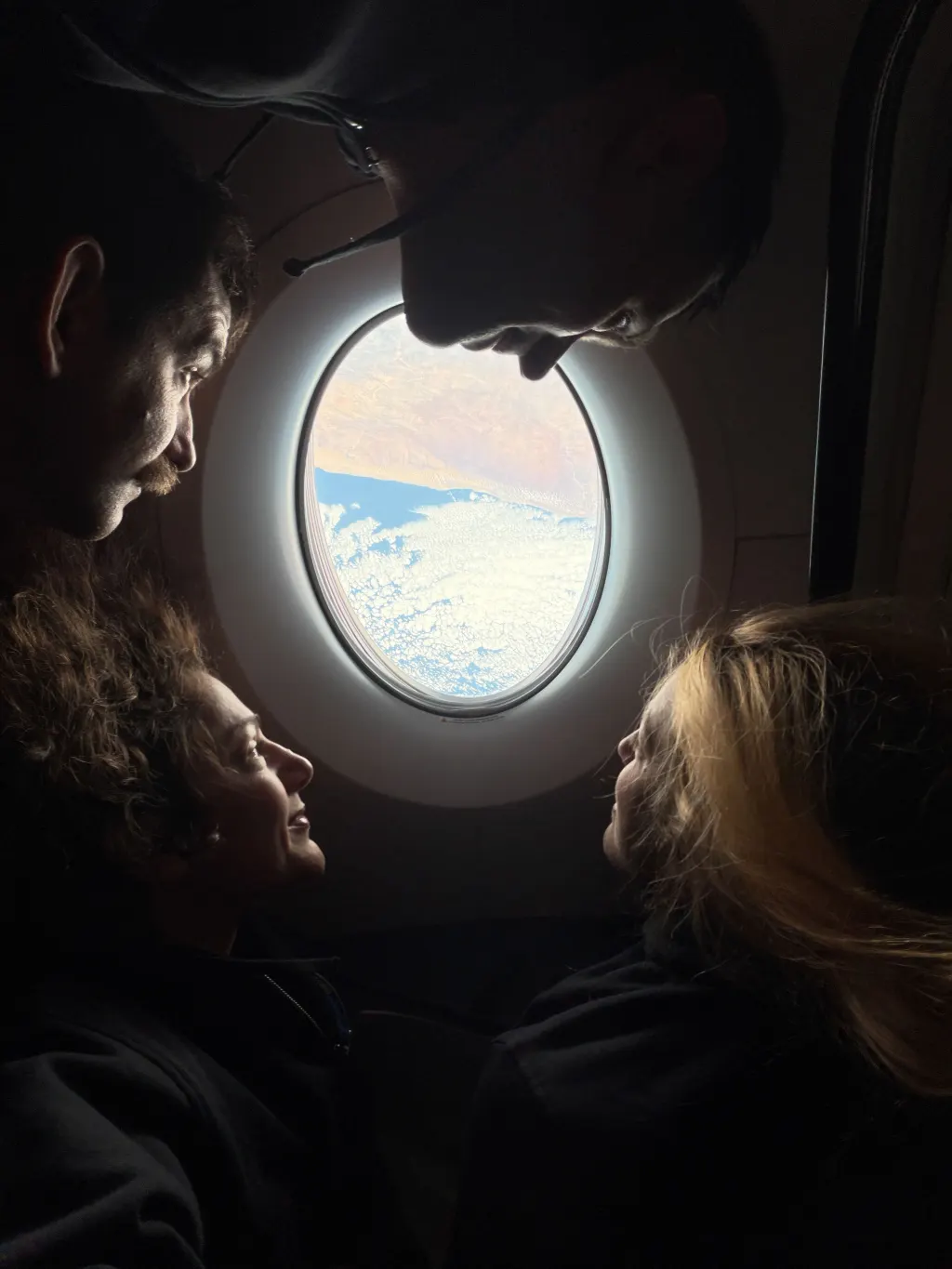 SpaceX乘组十二号结束空间站科研任务准备返航 图片