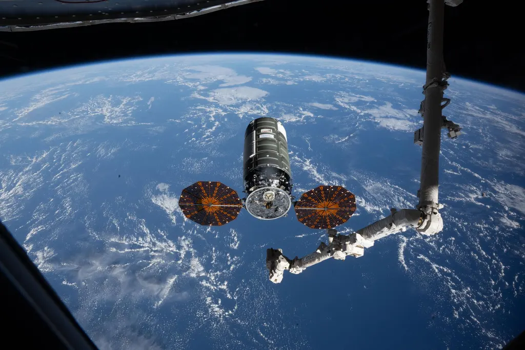 NASA将直播诺斯罗普·格鲁曼CRS-24货运飞船离开国际空间站 图片