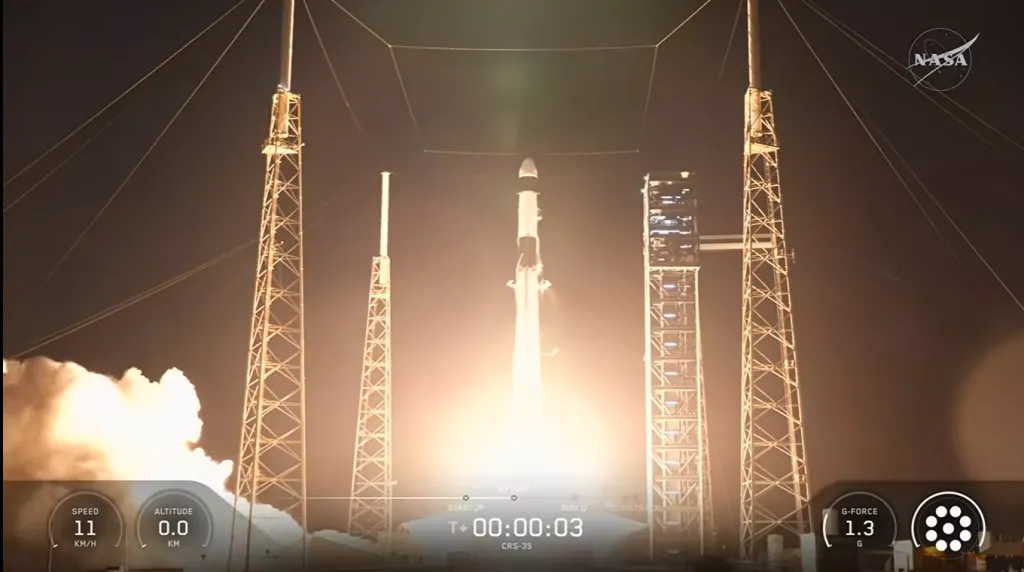 NASA太空探索技术公司第三十五次补给任务升空 将向空间站运送物资与实验 图片