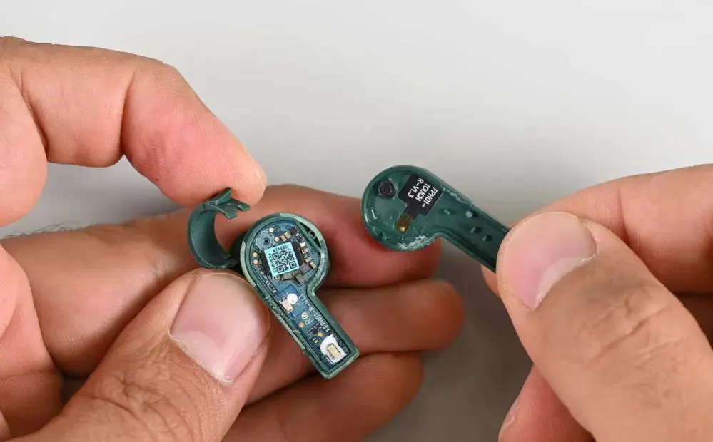 iFixit拆解Fairbuds 2：几乎不用胶水，电池可轻松更换 图片