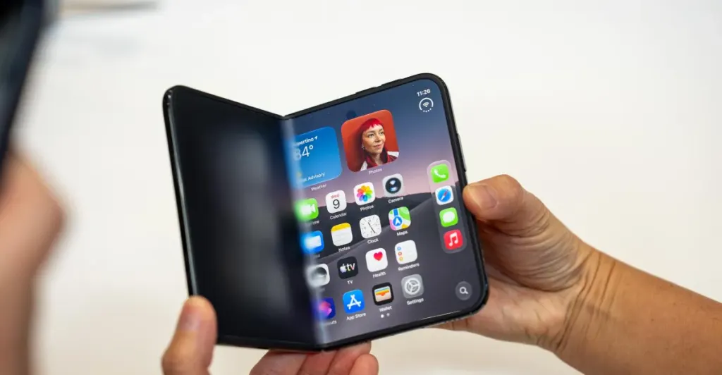 苹果首款折叠屏手机iPhone Duo开启预订，交付已排至2027年 图片