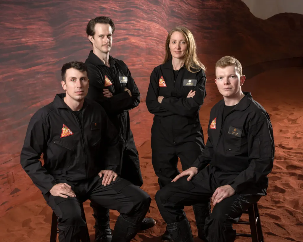 NASA邀请媒体见证一年期火星模拟任务乘组出舱 图片